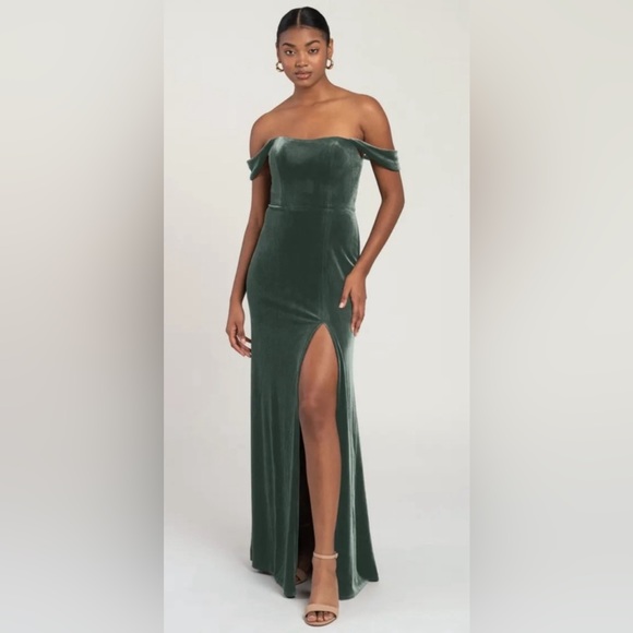 Jenny Yoo Dresses & Skirts - BHLDN Jenny Yoo Issa- Velvet off the shoulder Dress in Dark Eucalyptus- Size 22
